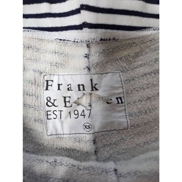 Frank&Eileen Hamptons Travel Set Olive Capelet & Pearl Sweatshorts in Navy Frenc - Picture 10 of 12